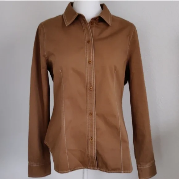 Darted Button Up Shirt In Regenerative Chino. Timber - Picture 2 of 12